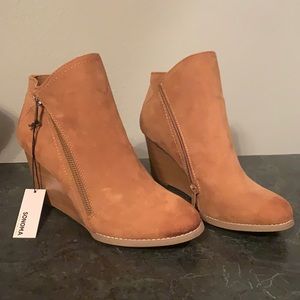 Sonoma Camel wedge boots